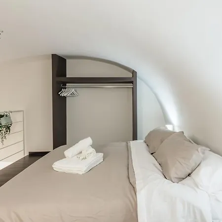 Alibi Loft: Centralissimo Con Free Wifi, Netflix, A/c E Tutti I Comfort *