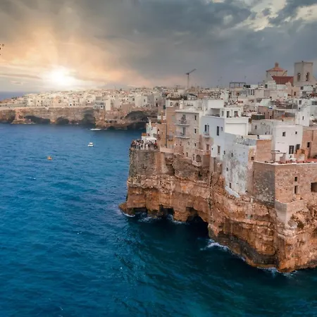 Apartment Alibi Loft: Centralissimo Con Free Wifi, Netflix, A/c E Tutti I Comfort Ruvo di Puglia