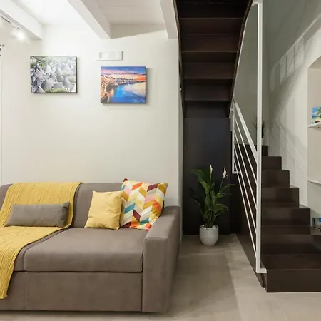 Alibi Loft: Centralissimo Con Free Wifi, Netflix, A/c E Tutti I Comfort Apartment